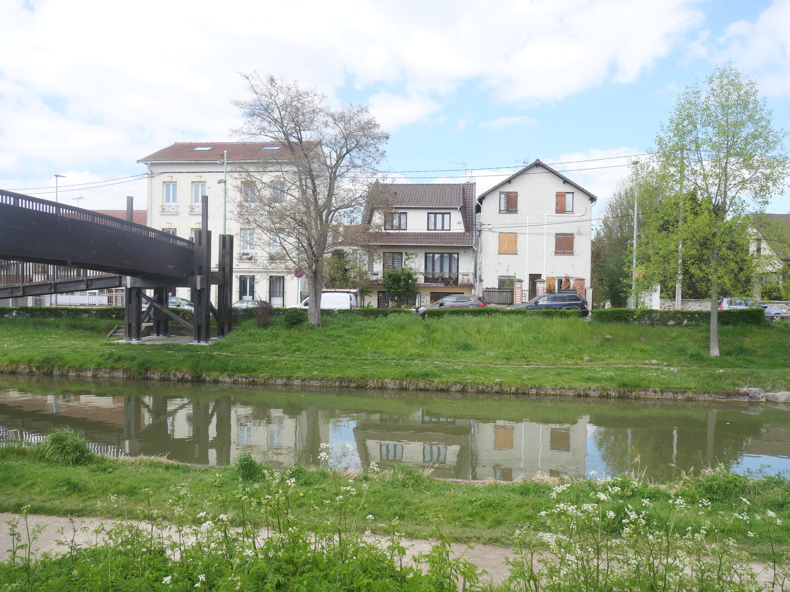 Piétonniser les bords du canal